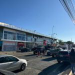 En la hora pico, la entrada de la UMAD es un caos.